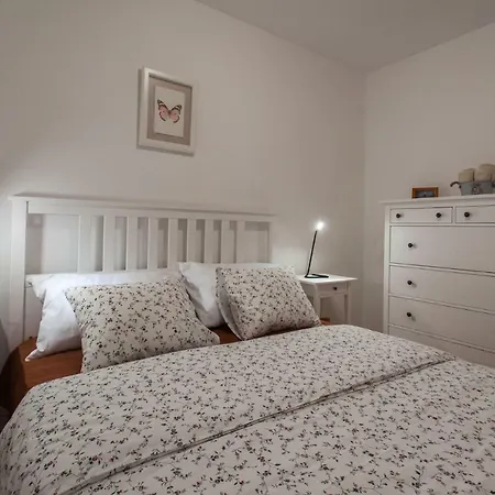 Lyra Apartment